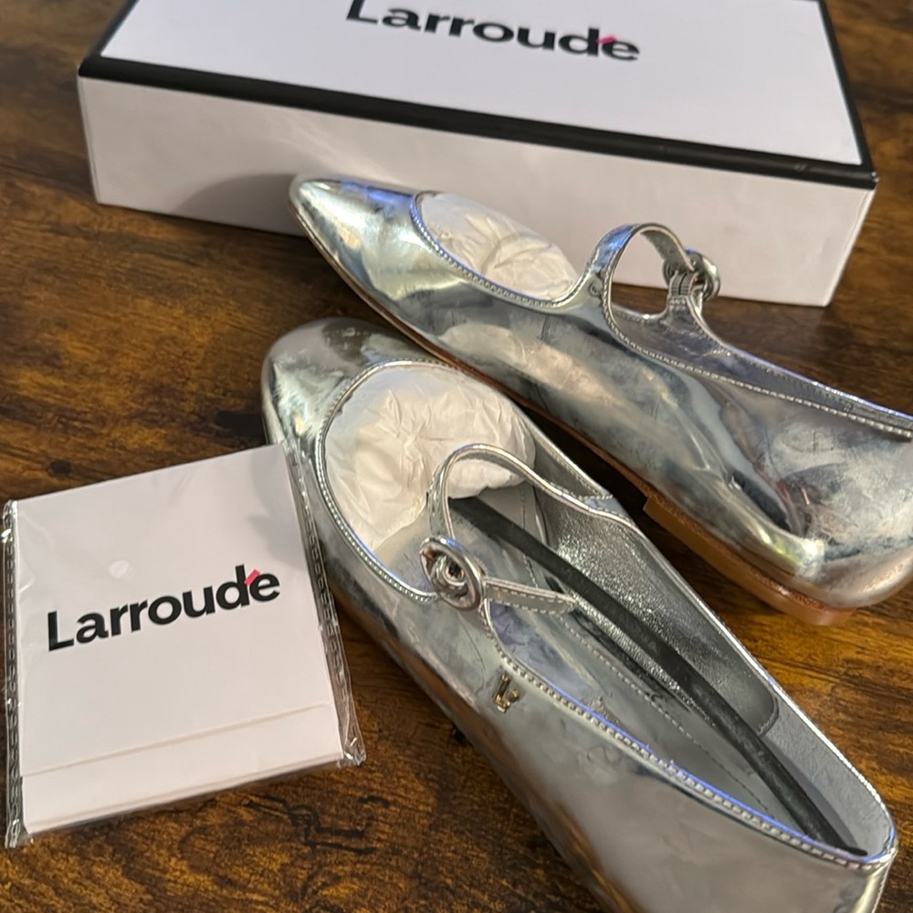 Larroude Blair Ballet Flat In Silver Specchio